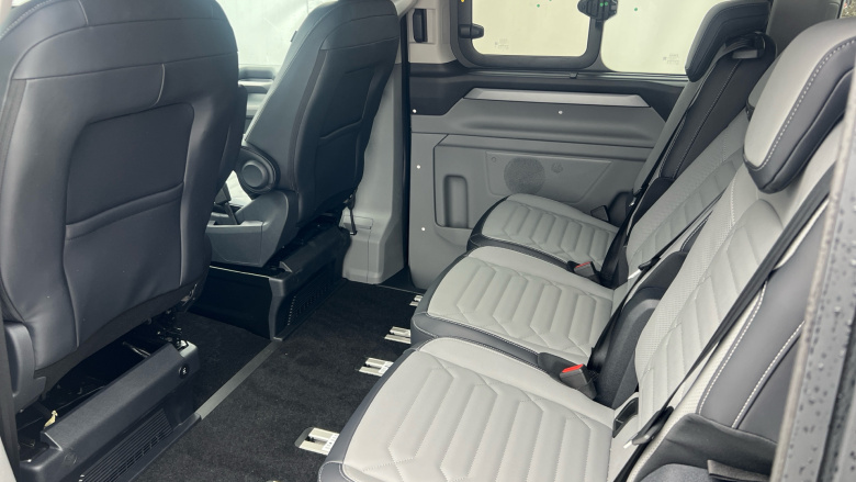 Ford Tourneo Custom 340 L1 Electric Rwd 160kW 65kWh H1 Titanium X 8 seater Auto